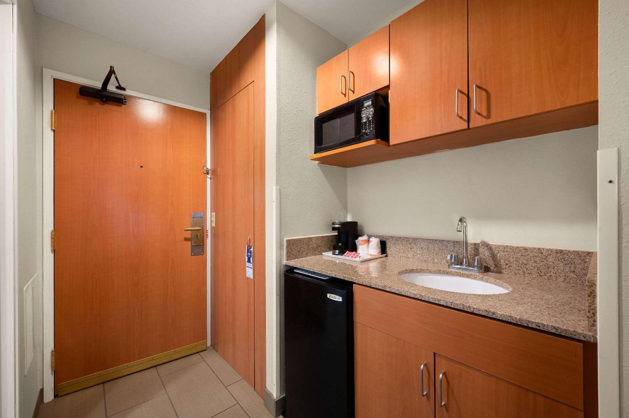 Comfort Inn & Suites Fenton Dış mekan fotoğraf
